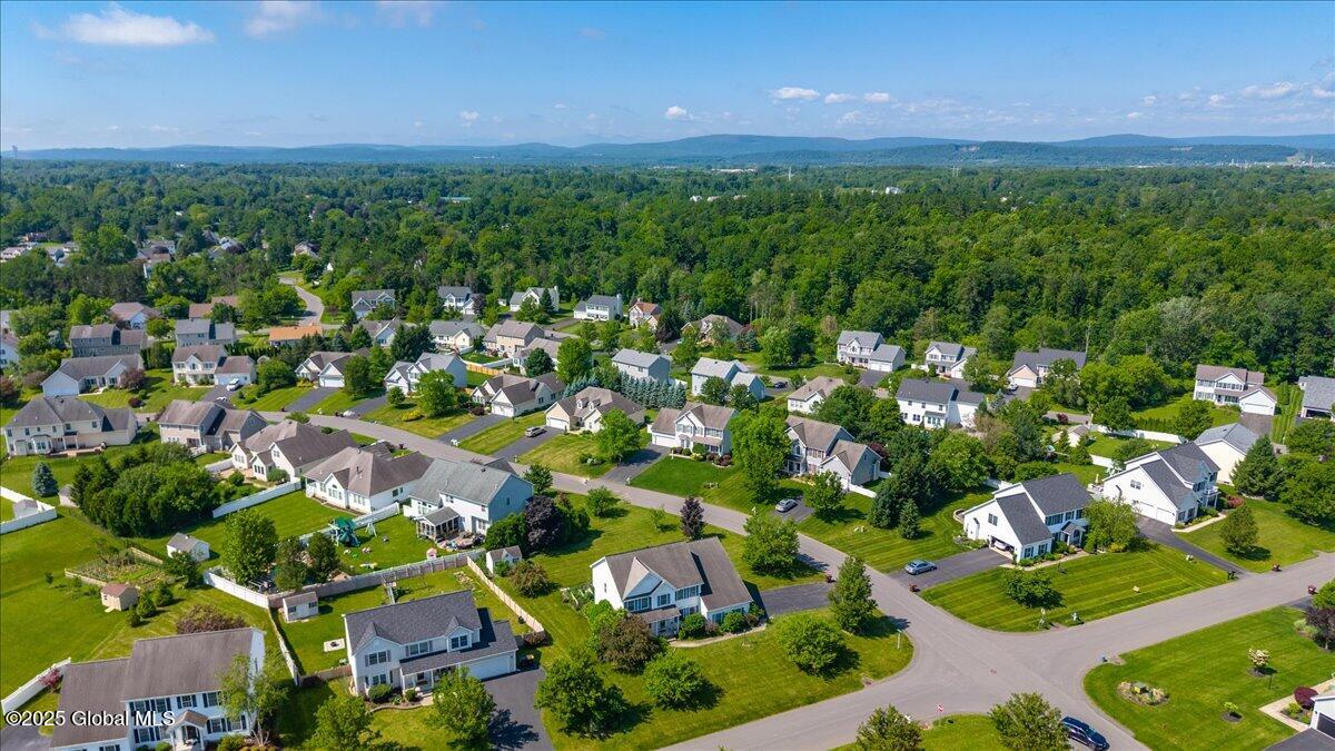 33 Milltowne Road Bethlehem, NY 12077 - Photo 5 of 69 66-33 Milltowne Rd-16