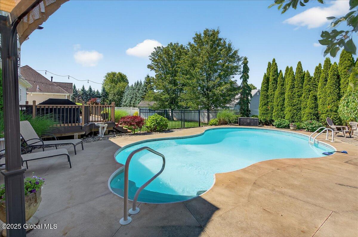33 Milltowne Road Bethlehem, NY 12077 - Photo 52 of 69 47-33 MILLTOWN-47