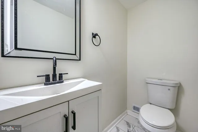 $199,000 | 402 South Eaton Street, Baltimore, MD 21224