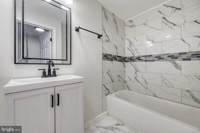 $199,000 | 402 South Eaton Street, Baltimore, MD 21224