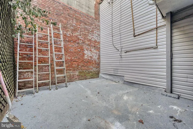 $199,000 | 402 South Eaton Street, Baltimore, MD 21224