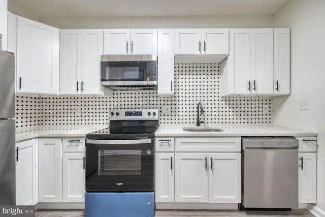 $199,000 | 402 South Eaton Street, Baltimore, MD 21224