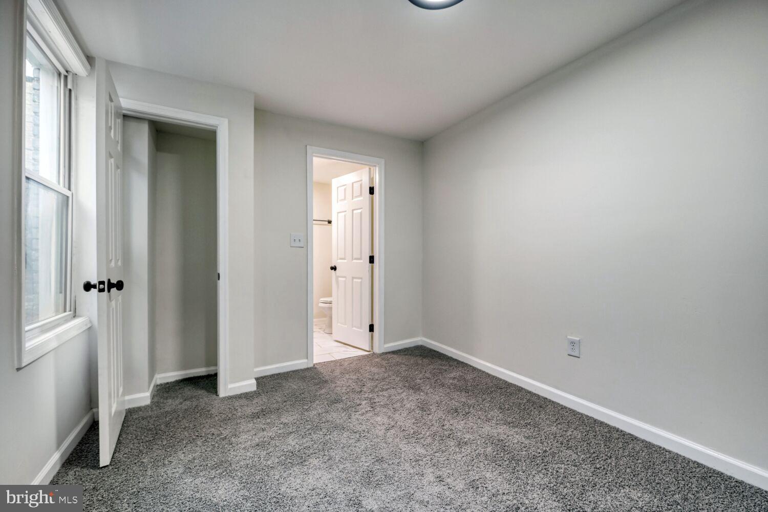 402 South Eaton Street Baltimore, MD 21224 - Photo 10 of 23 Bright, versatile space ready for your vision.