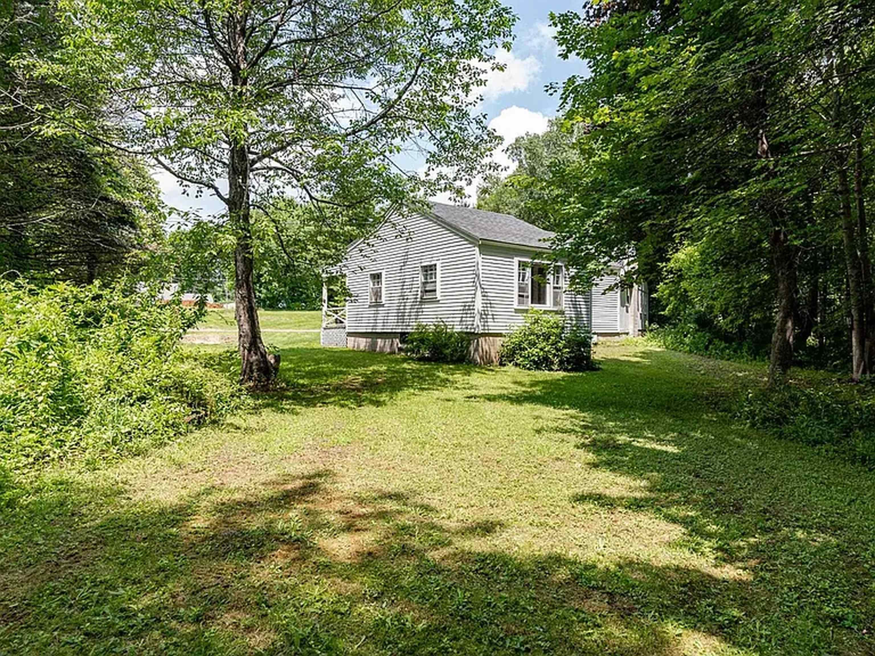 193 New Durham Road Alton, NH 03809 - Photo 6 of 20