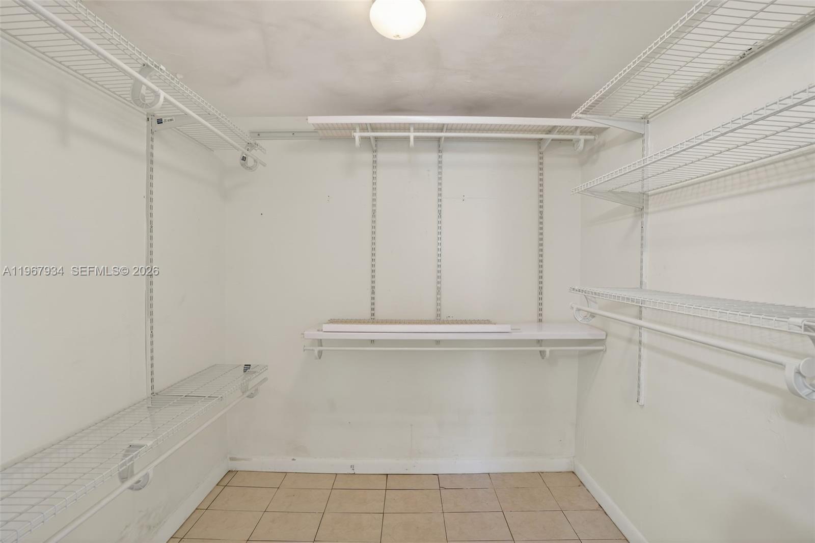 347 Ives Dairy Road, Unit E34704 Miami, FL 33179 - Photo 19 of 35