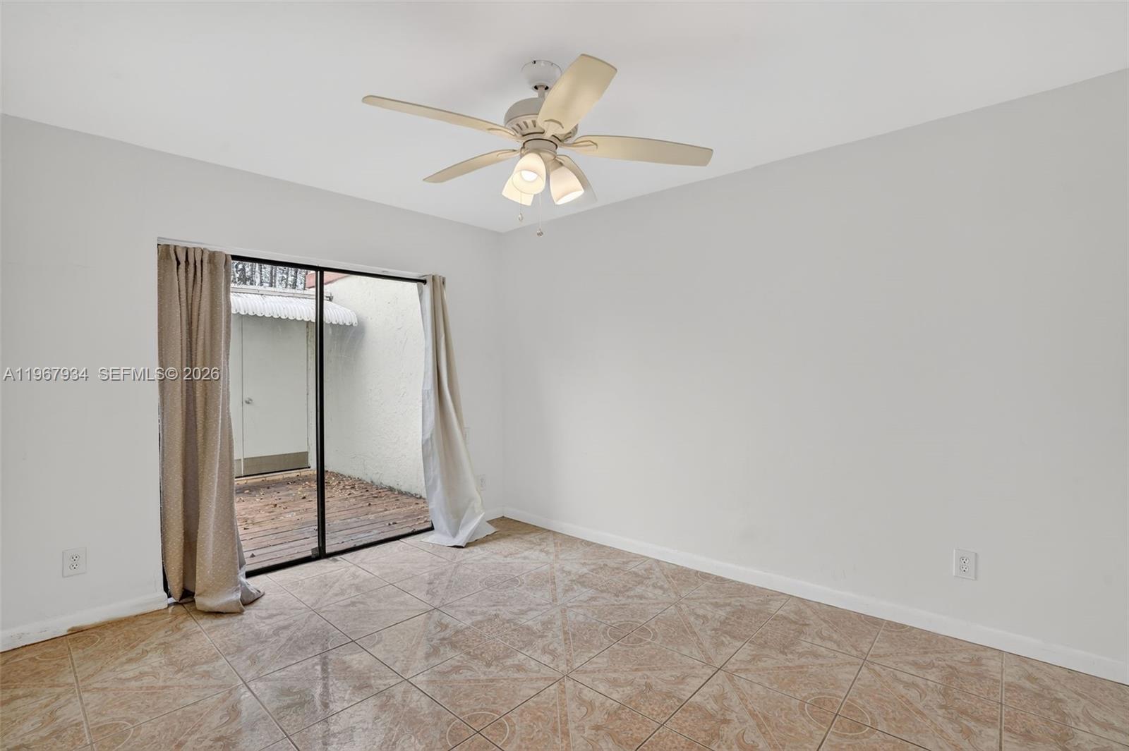 347 Ives Dairy Road, Unit E34704 Miami, FL 33179 - Photo 20 of 35