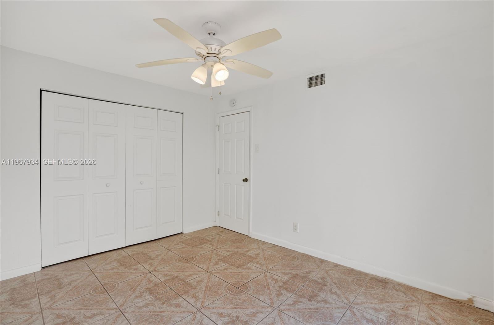 347 Ives Dairy Road, Unit E34704 Miami, FL 33179 - Photo 22 of 35