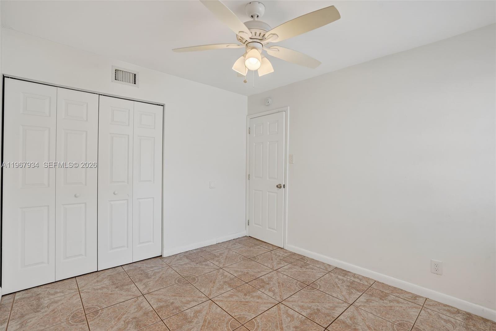 347 Ives Dairy Road, Unit E34704 Miami, FL 33179 - Photo 25 of 35