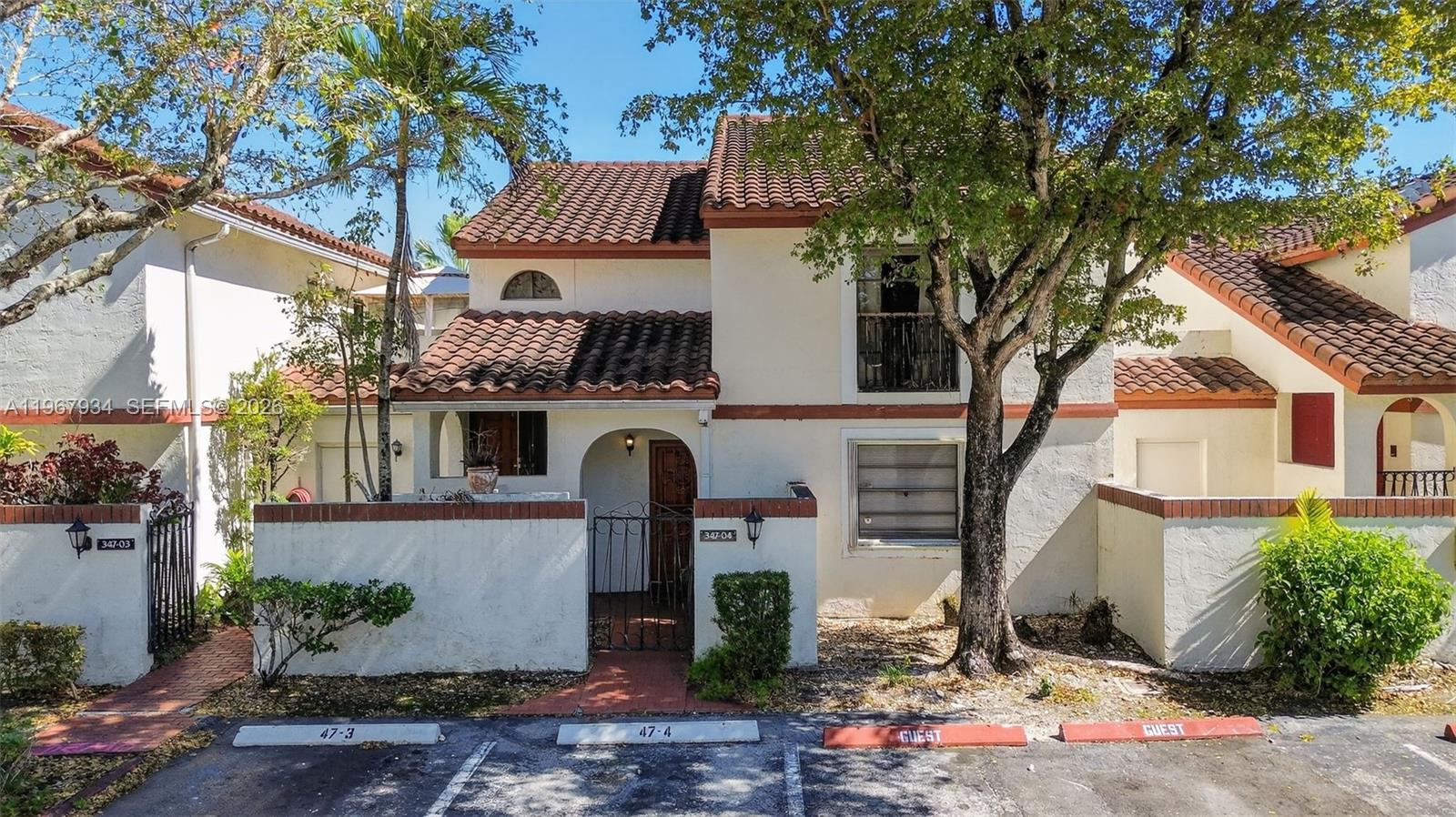 347 Ives Dairy Road, Unit E34704 Miami, FL 33179 - Photo 30 of 35