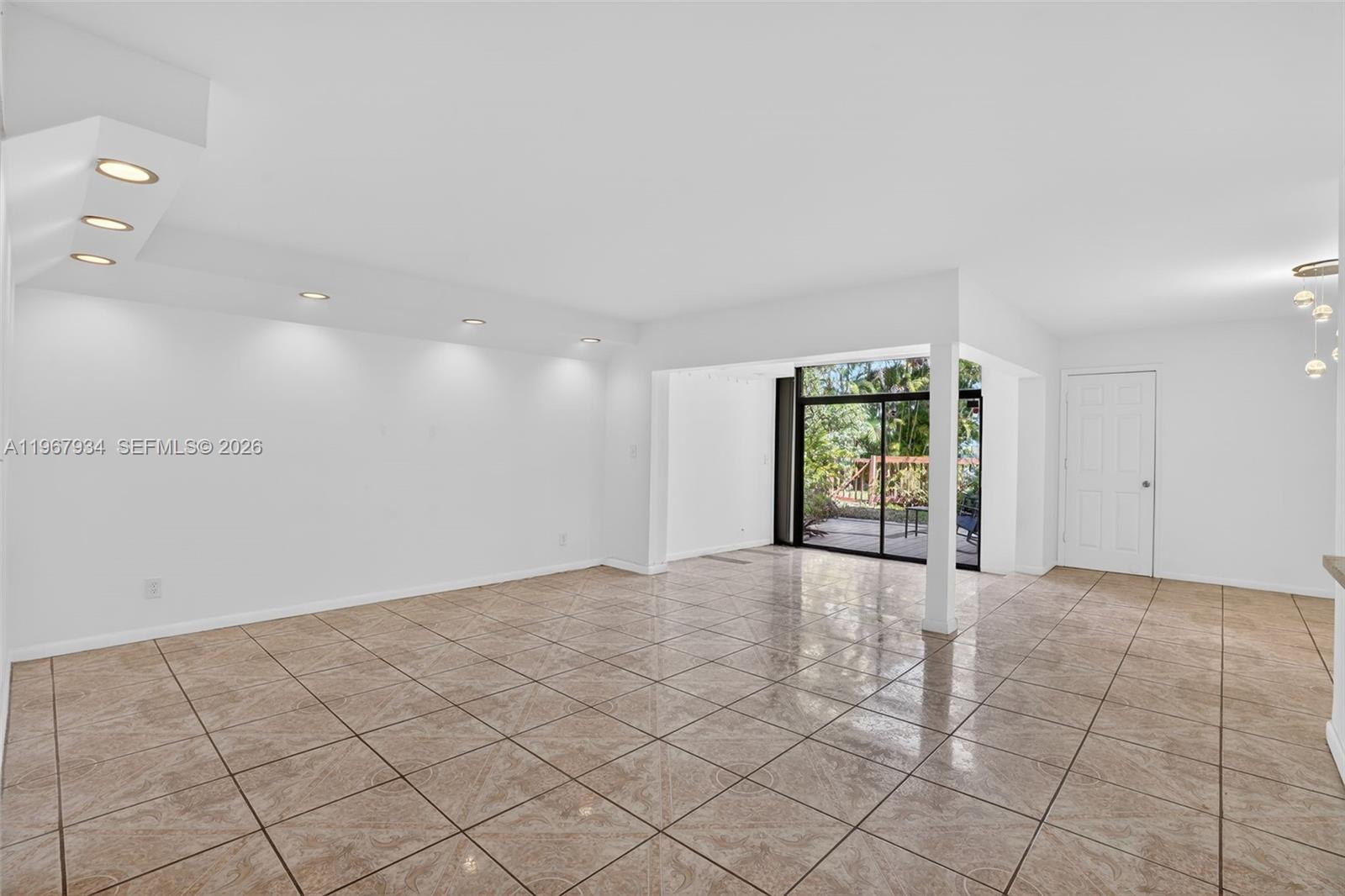 347 Ives Dairy Road, Unit E34704 Miami, FL 33179 - Photo 3 of 35