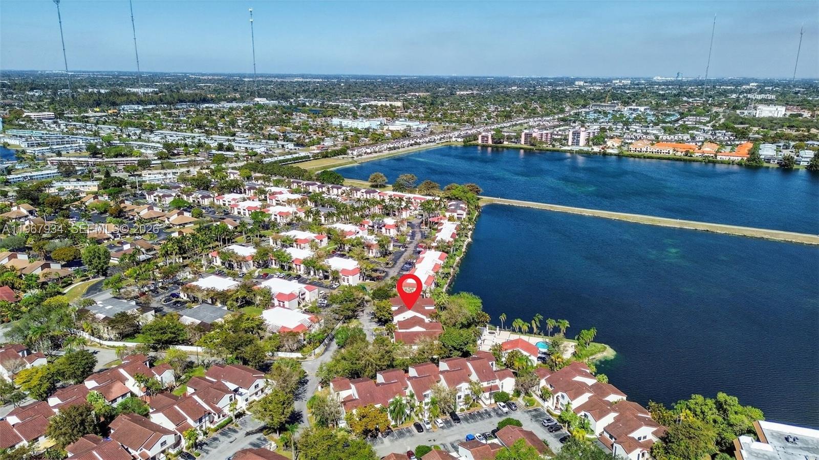 347 Ives Dairy Road, Unit E34704 Miami, FL 33179 - Photo 32 of 35