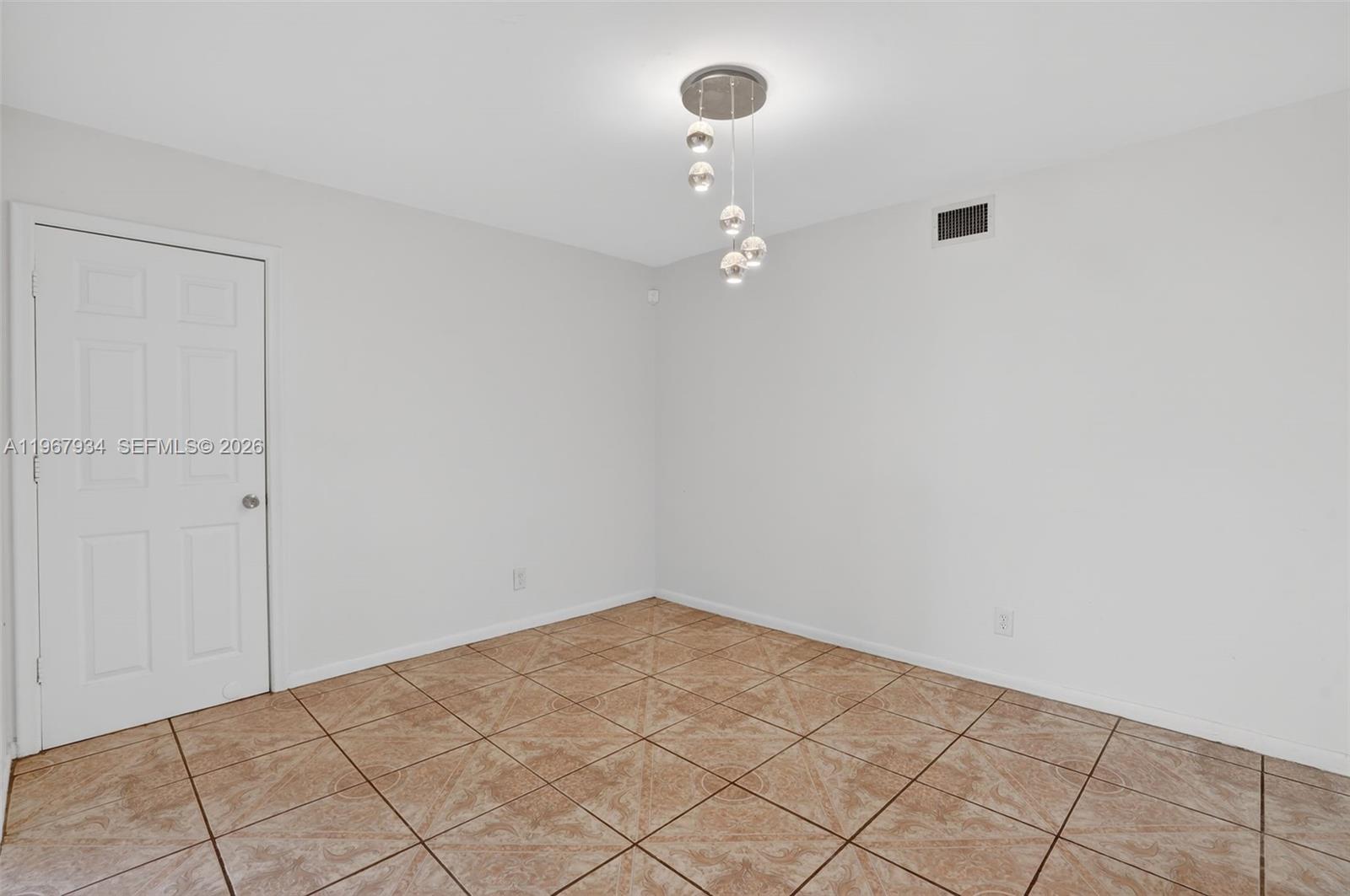 347 Ives Dairy Road, Unit E34704 Miami, FL 33179 - Photo 8 of 35