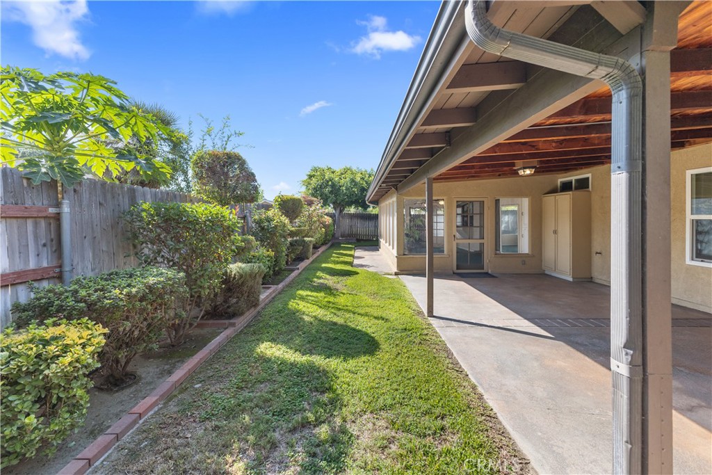 1157 West Orchard Street Rialto, CA 92376 - Photo 33 of 38 a view of yard from a corridor
