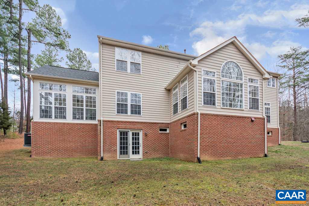 437 Willow Ridge Road Troy, VA 22974 - Photo 2 of 45 a front view of a house with a yard