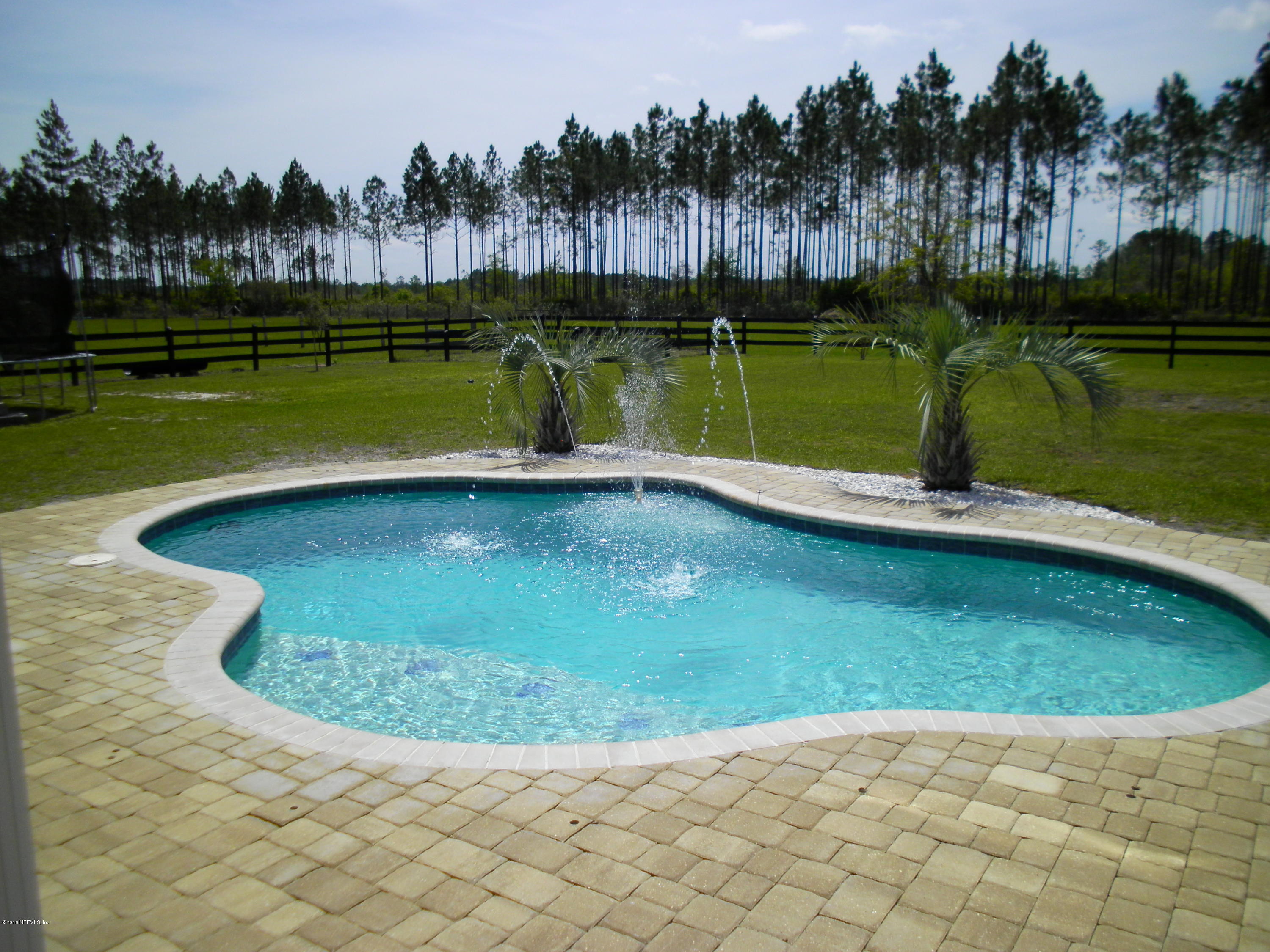 12082 Folsom Road Sanderson, FL 32087 - Photo 7 of 33 Salt Water Pool
