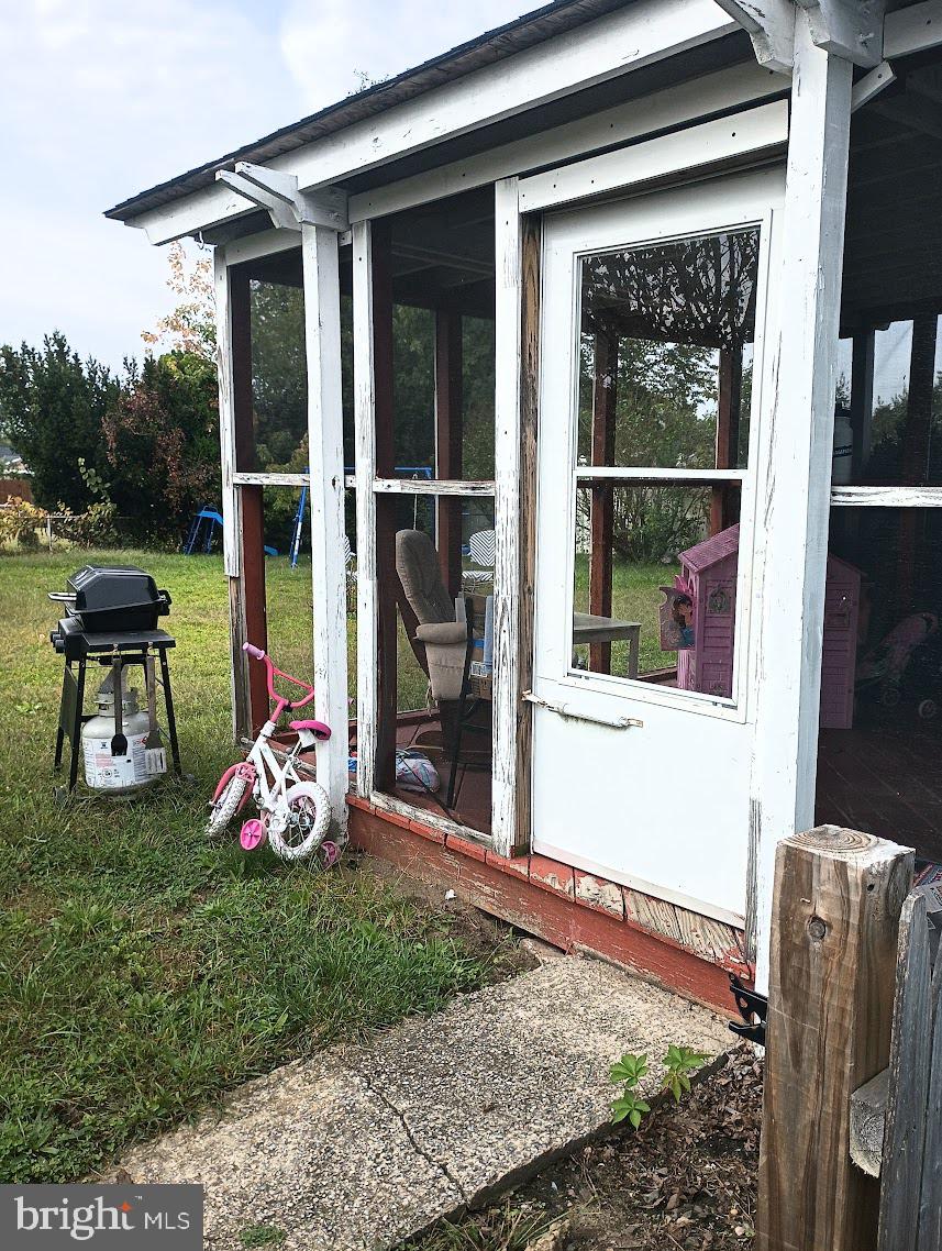 6 Pointville Road Pemberton, NJ 08068 - Photo 2 of 6 a front view of a house with garden
