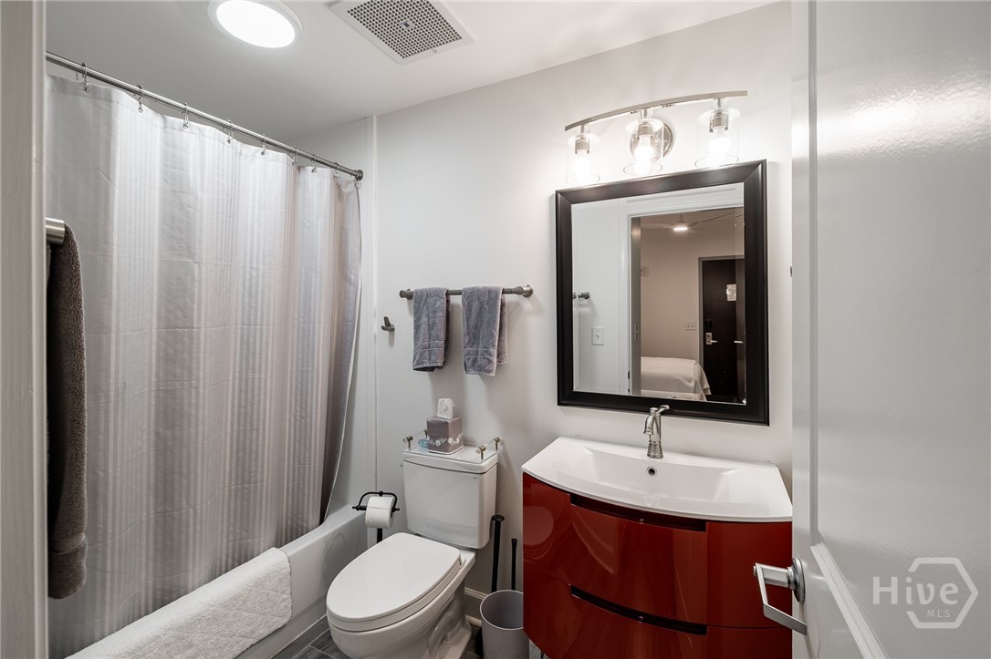 250 West Broad Street, Unit 620 Athens, GA 30601 - Photo 21 of 35