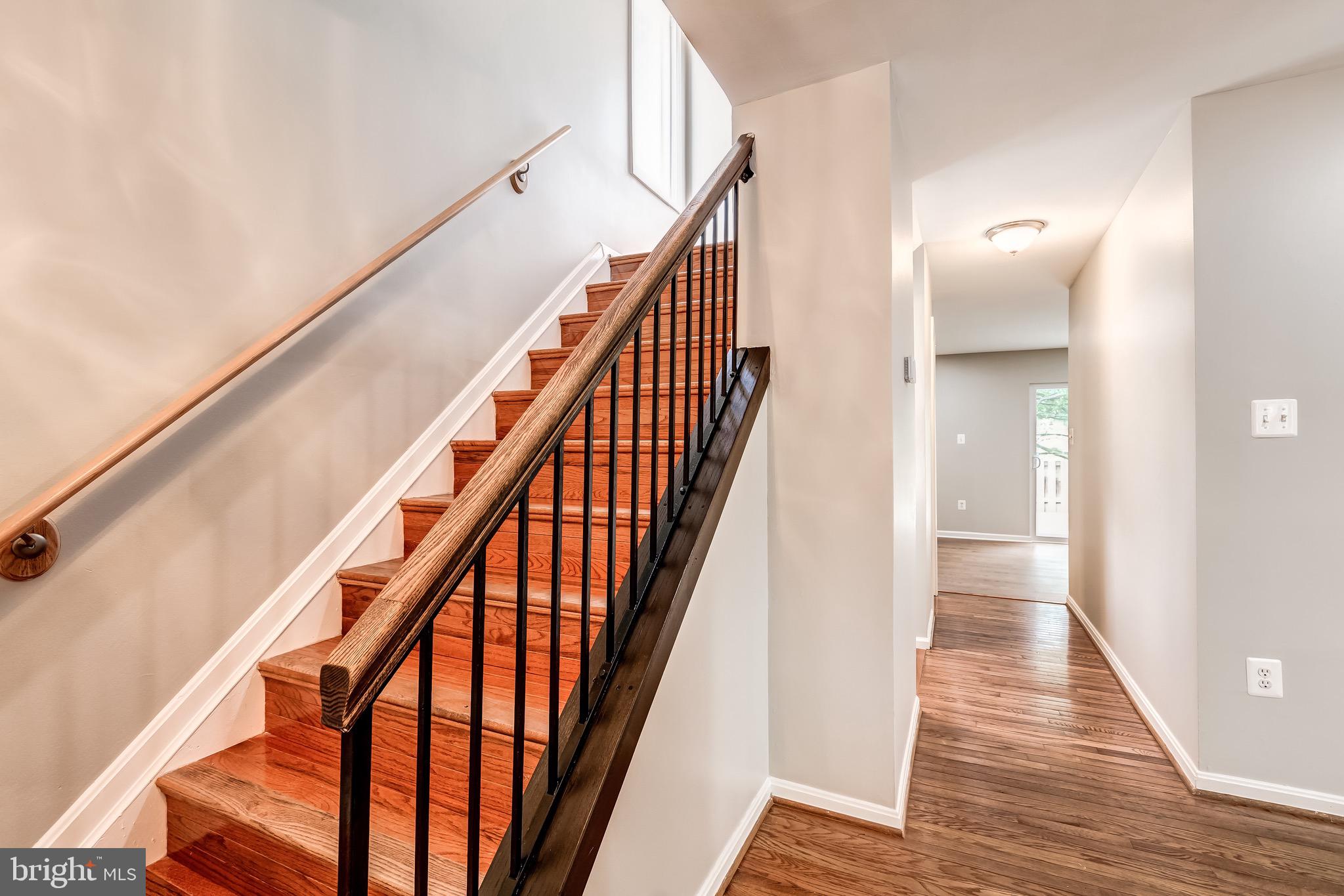 8808 Ridge Hollow Court Springfield, VA 22152 - Photo 3 of 30 Gallery Image 3
