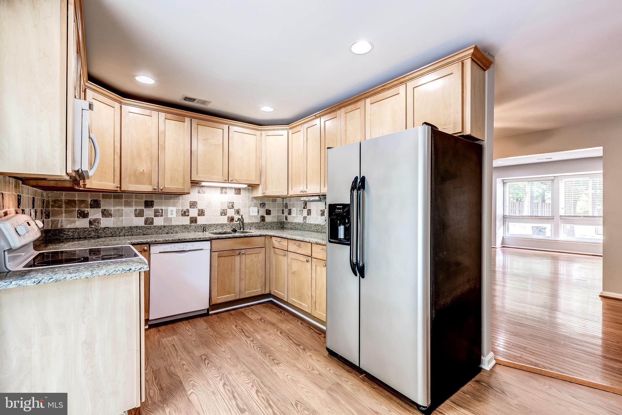 8808 Ridge Hollow Court Springfield, VA 22152 - Photo 8 of 30 Gallery Image 8
