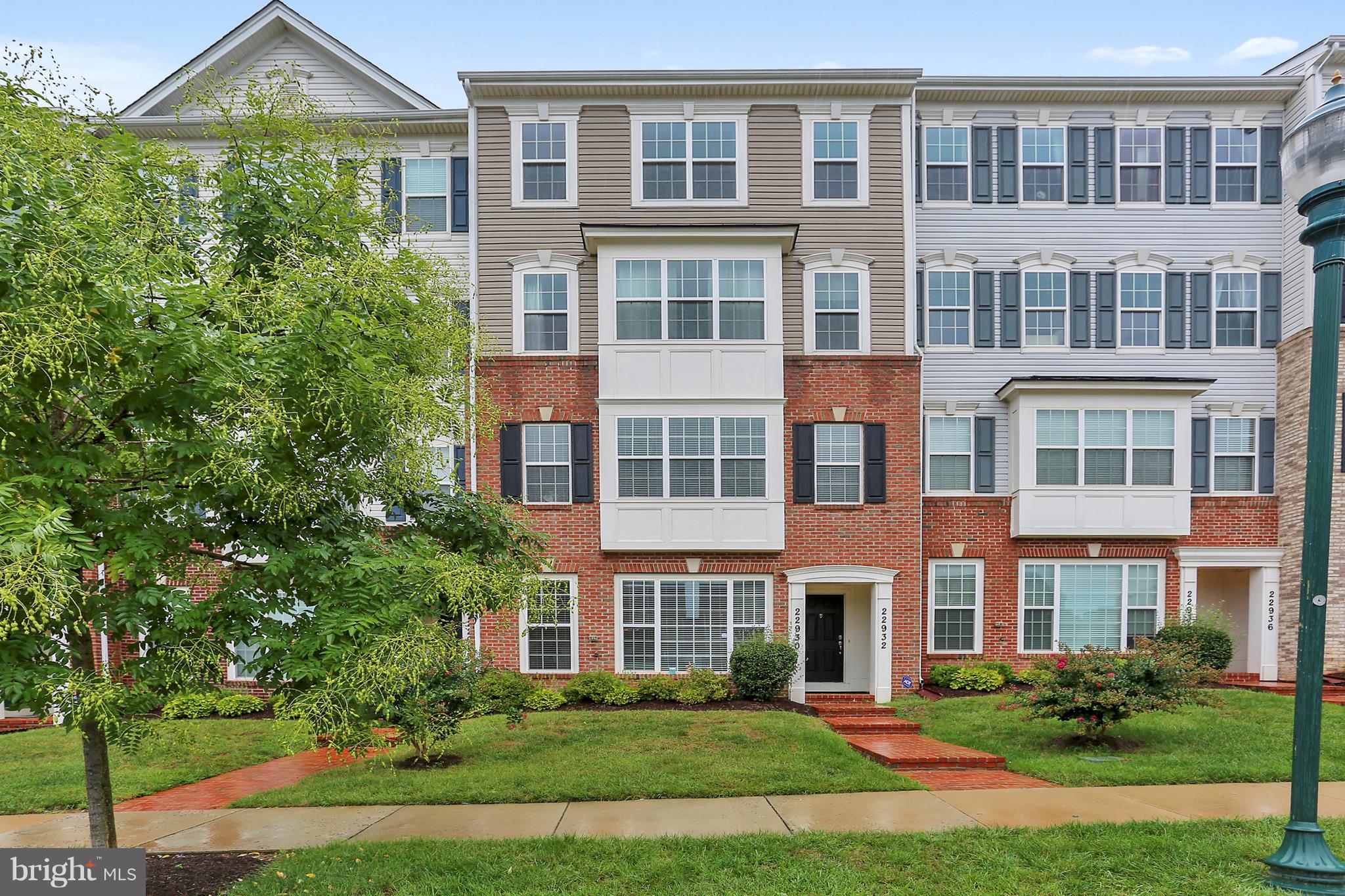 22932 Newcut Road, Unit 2272 Clarksburg, MD 20871 - Photo 1 of 30 Welcome home to 22932 Newcut Road Clarksburg, MD 2
