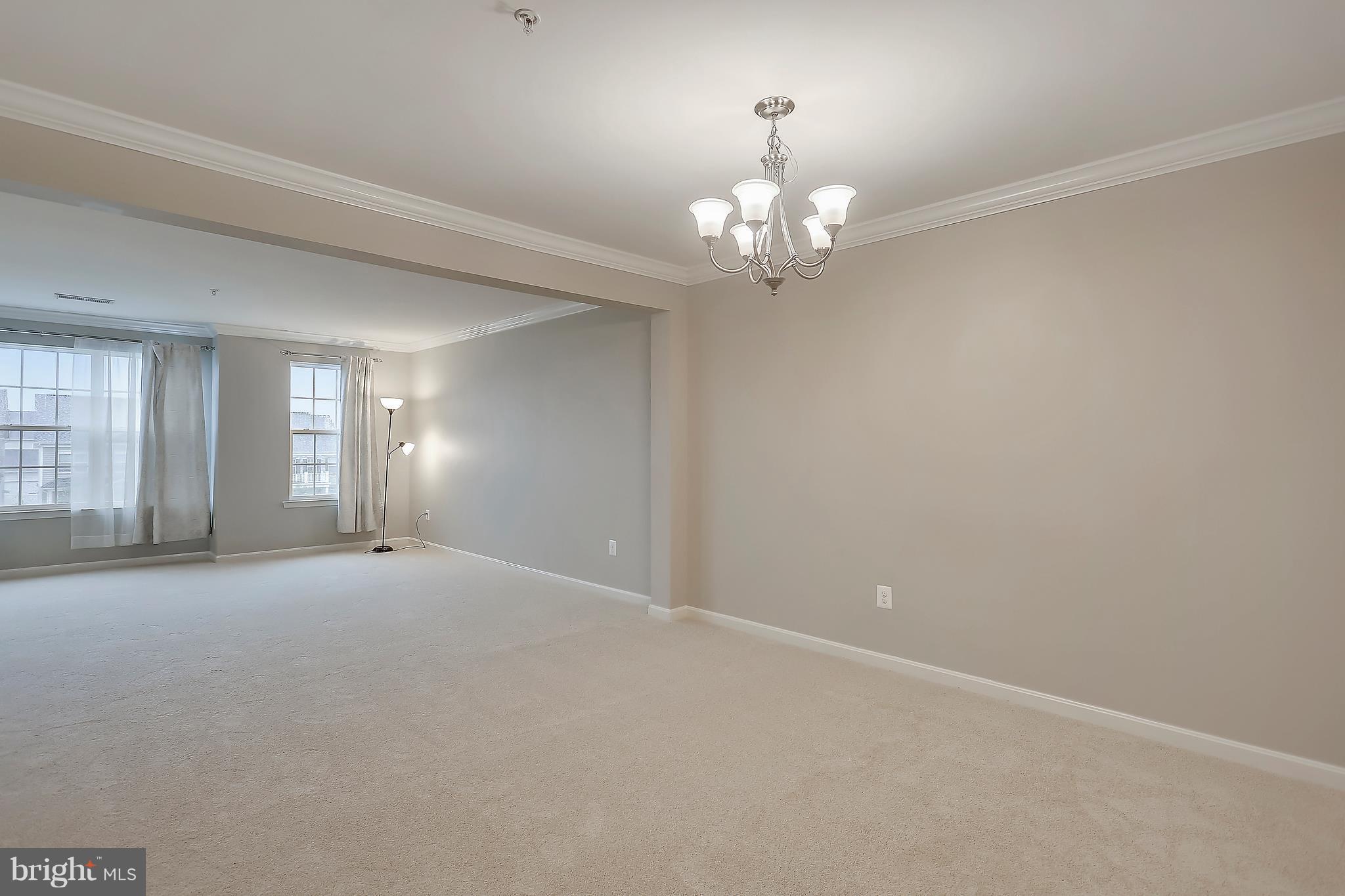22932 Newcut Road, Unit 2272 Clarksburg, MD 20871 - Photo 13 of 30 Living Room/ dining room area