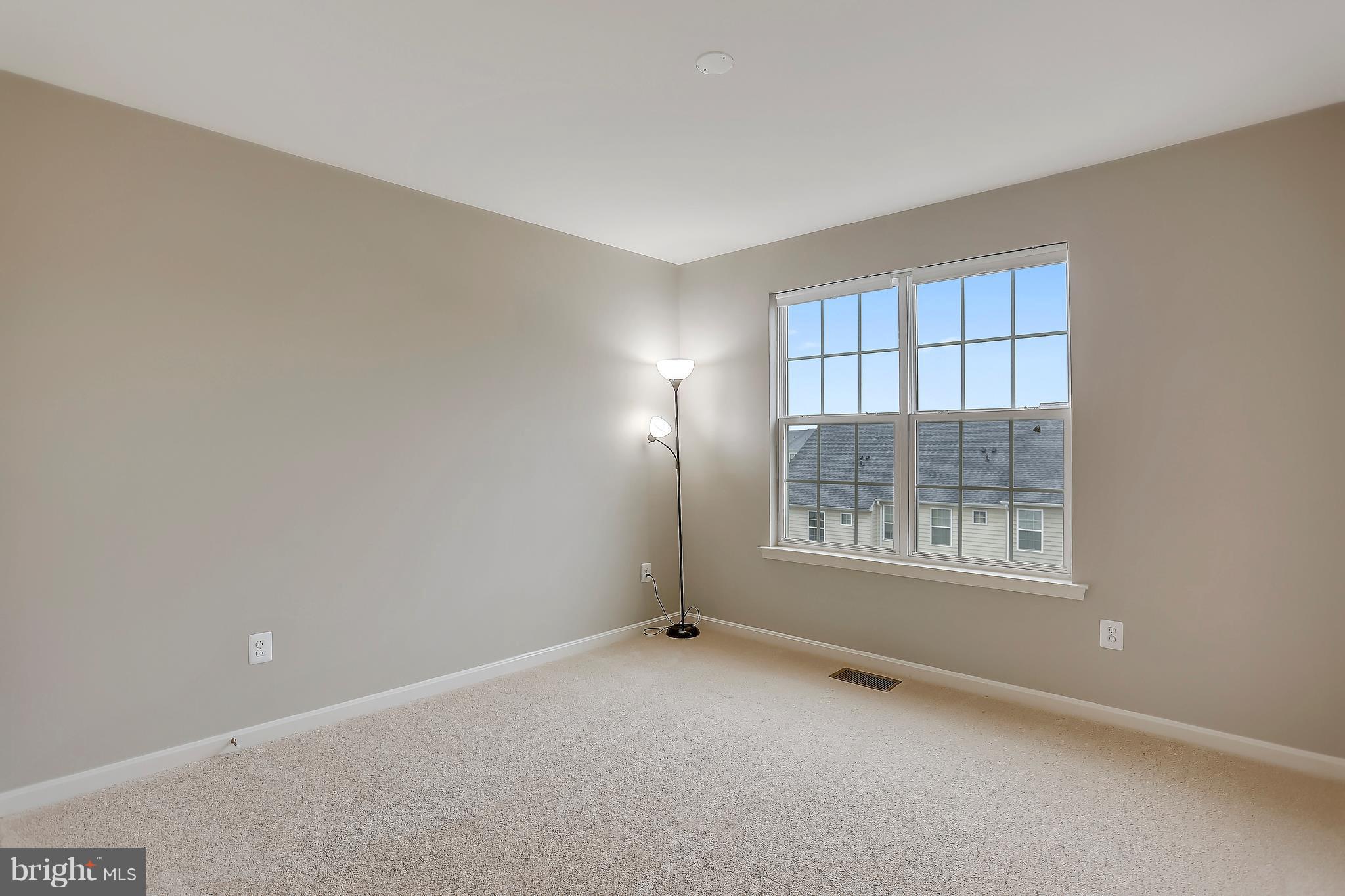 22932 Newcut Road, Unit 2272 Clarksburg, MD 20871 - Photo 19 of 30 Bedroom #1