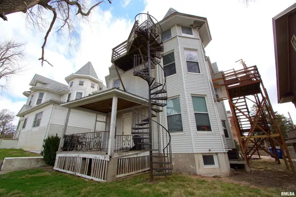 $220,000 | 705 Brady Street, Davenport, IA 52803