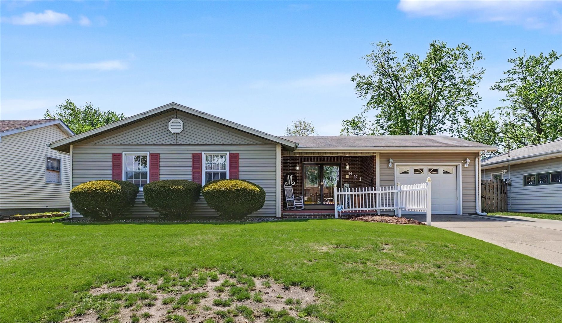 621 Broadmeadow Road Rantoul, IL 61866 - Photo 3 of 31