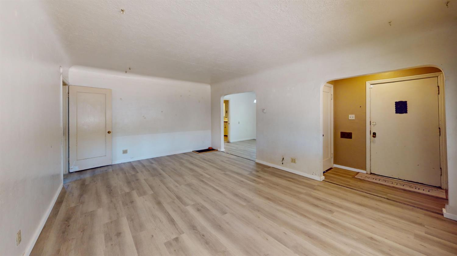 225 Merced Avenue Modesto, CA 95351 - Photo 2 of 19