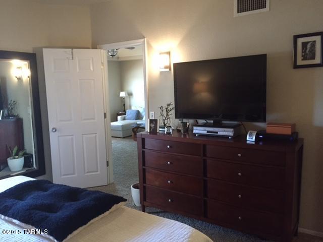 1200 East River Road, Unit J118 Tucson, AZ 85718 - Photo 15 of 21