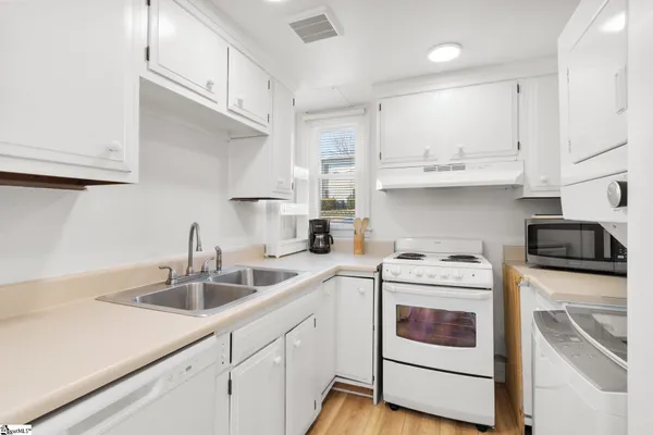 $141,000 | 3706 East North C7 Street, Greenville, SC 29615