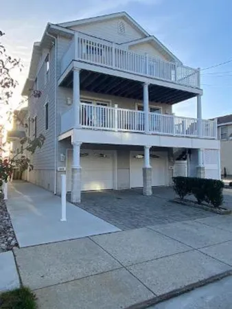 $6,500 | 18 North Adams Avenue, Unit FRONT, Margate City, NJ 08402