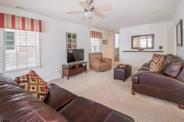 $6,500 | 18 North Adams Avenue, Unit FRONT, Margate City, NJ 08402