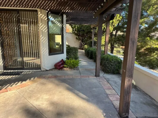 $999,900 | 18153 Chretien Court, San Diego, CA 92128