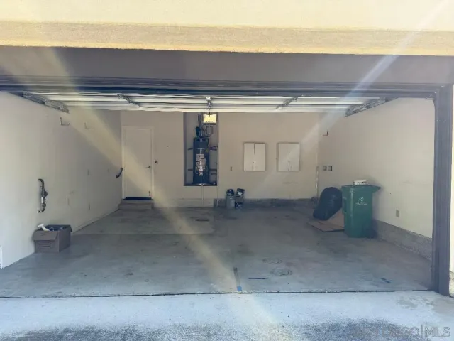 $999,900 | 18153 Chretien Court, San Diego, CA 92128