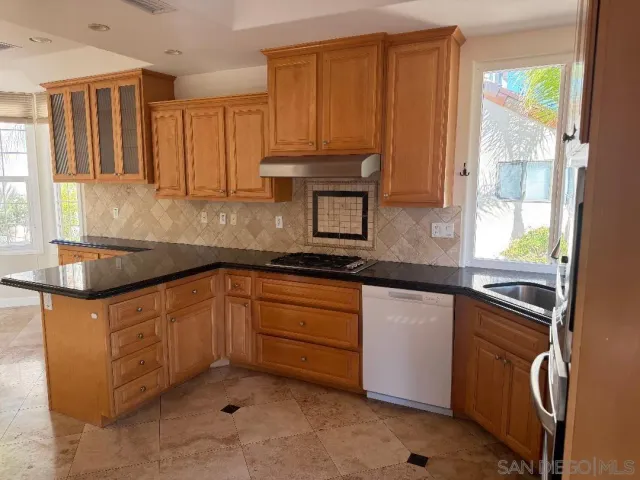 $999,900 | 18153 Chretien Court, San Diego, CA 92128