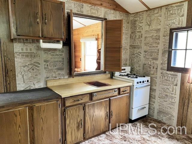 W8001 East Cataline Road Pembine, WI 54156 - Photo 10 of 27