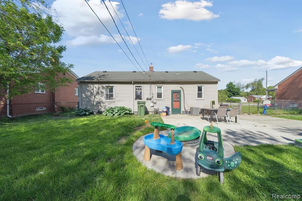 14639 Trenton Road Southgate, MI 48195 - Photo 21 of 24 Gallery Image 21