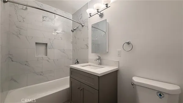 $2,450 | 512 North Marguerita Avenue, Unit B, Alhambra, CA 91801