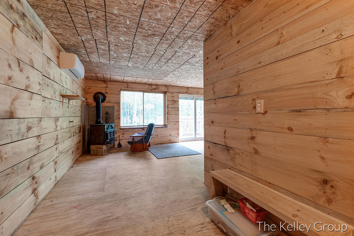 17645 Old Logging Trail Road Hersey, MI 49639 - Photo 5 of 39 IMG_1003