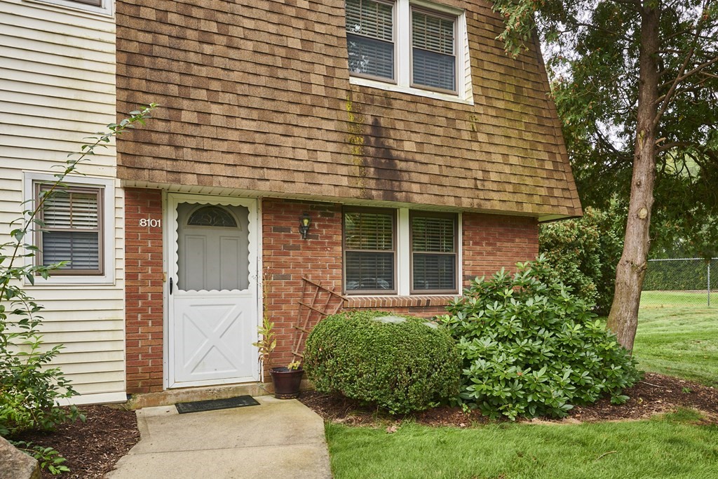 80 Damon Road, Unit 8101 Northampton, MA 01060 - Photo 3 of 26 Gallery Image 3