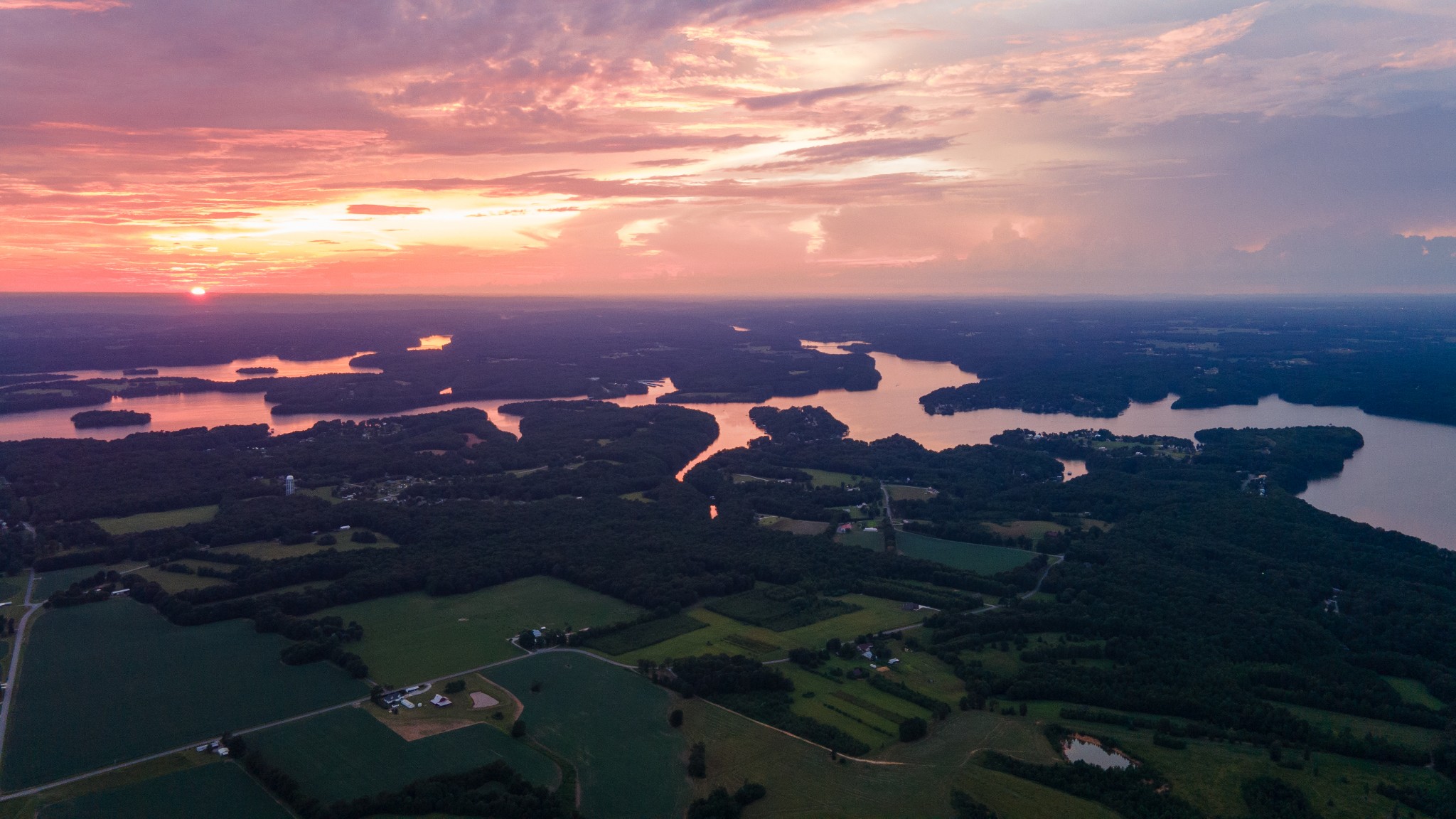 121 Smith Road Winchester, TN 37398 - Photo 2 of 31 a view of a city