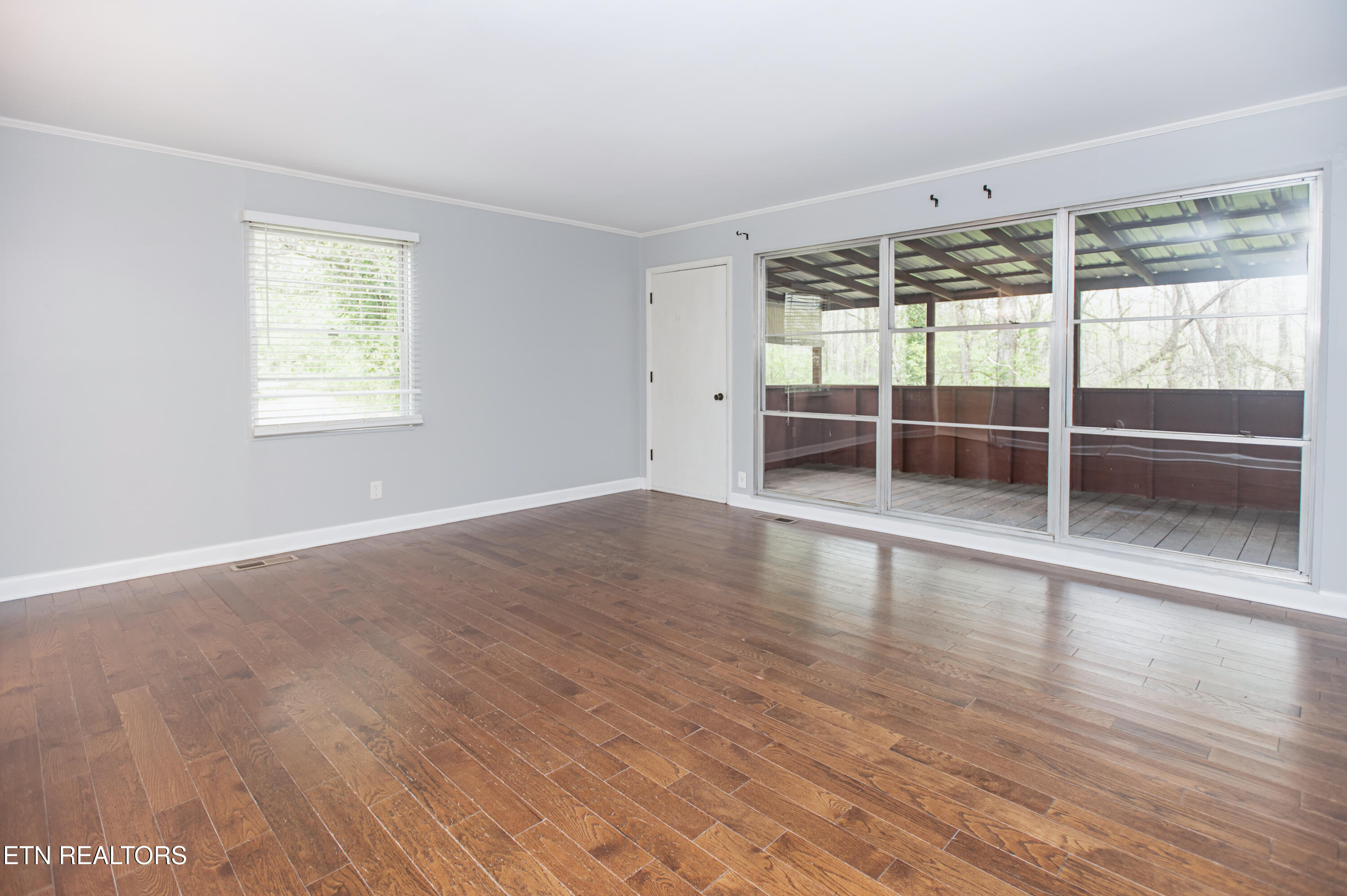 112 Andover Circle Oak Ridge, TN 37830 - Photo 6 of 18 Great room