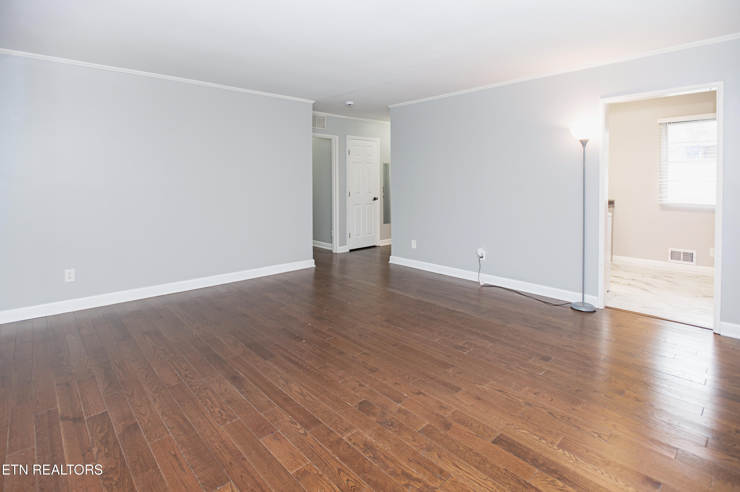 112 Andover Circle Oak Ridge, TN 37830 - Photo 7 of 18 Great room