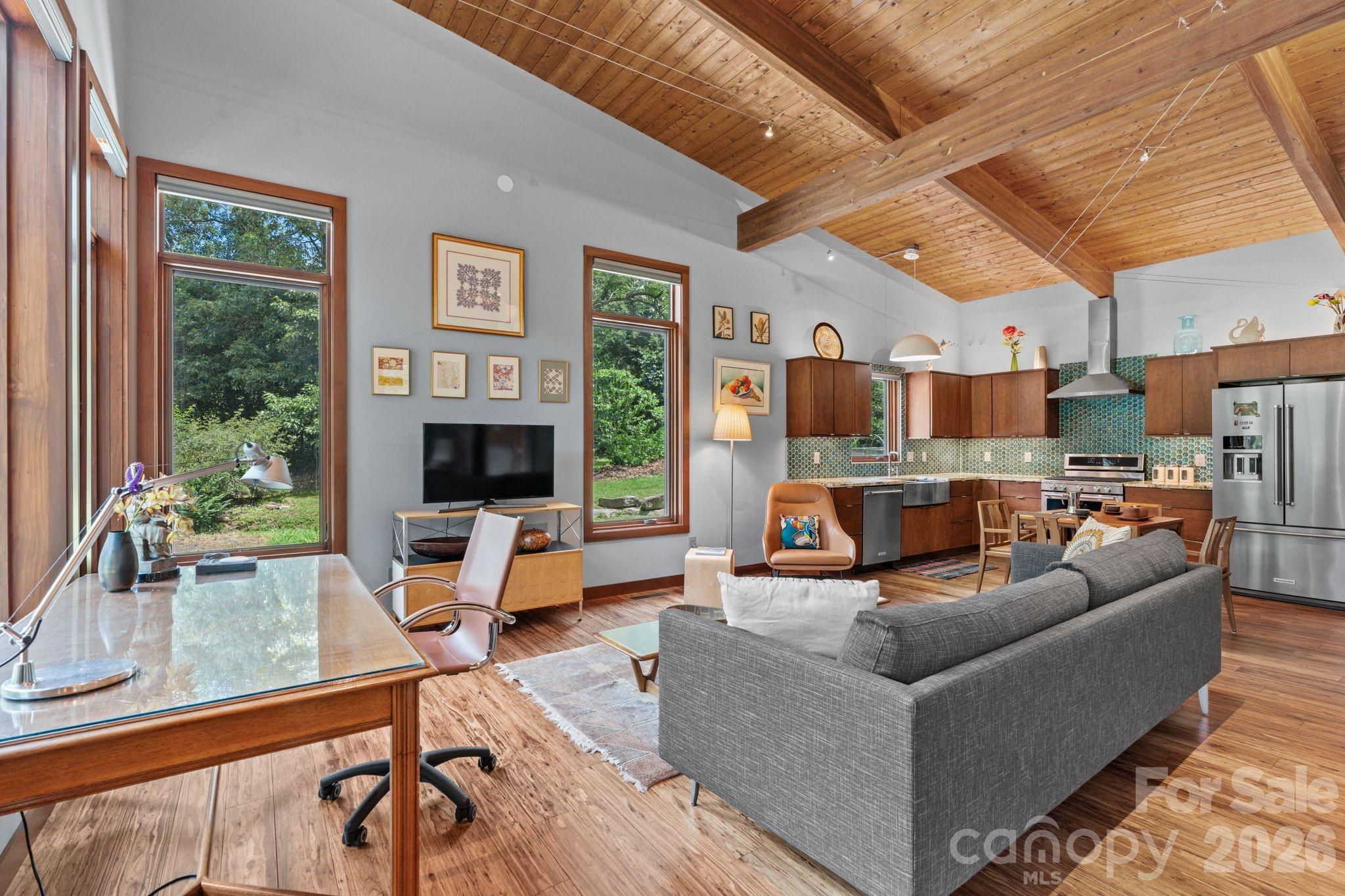 39 Wolf Road Asheville, NC 28805 - Photo 14 of 35 Gallery Image 14