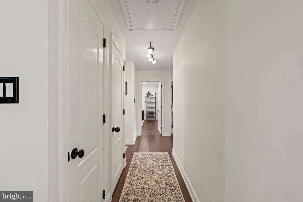 320 Kent Road Broomall, PA 19008 - Photo 18 of 58 Hallway