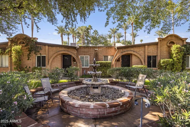 $315,000 | 3002 North 32nd Street, Unit 17, Phoenix, AZ 85018