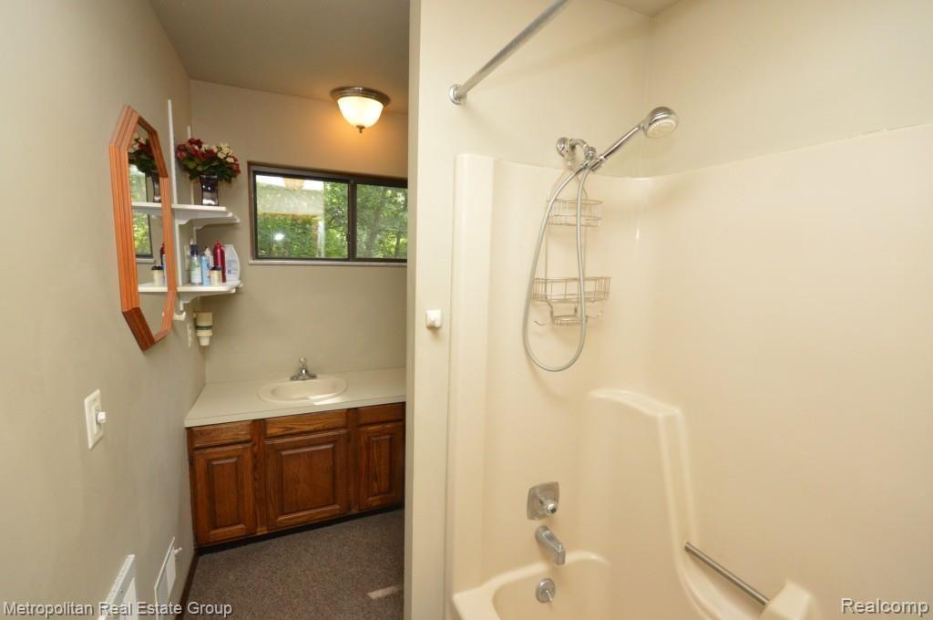 13256 Hibner Road Hartland, MI 48353 - Photo 20 of 41 20.jpg