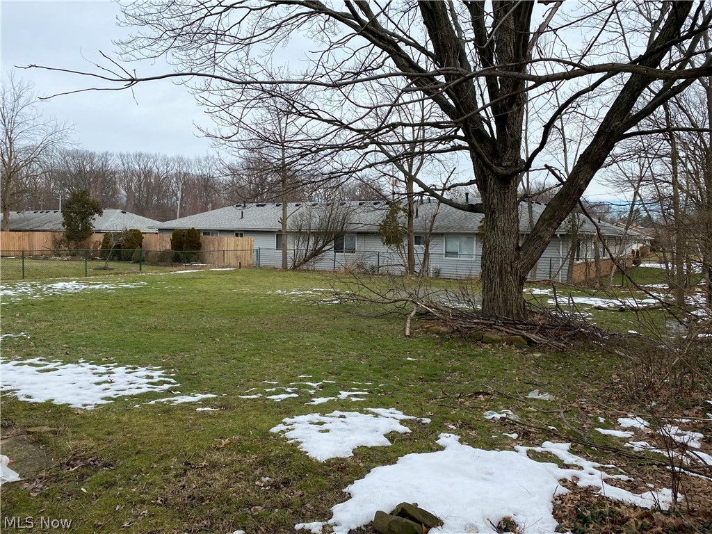 6367 Stumph Road Cleveland, OH 44130 - Photo 27 of 30
