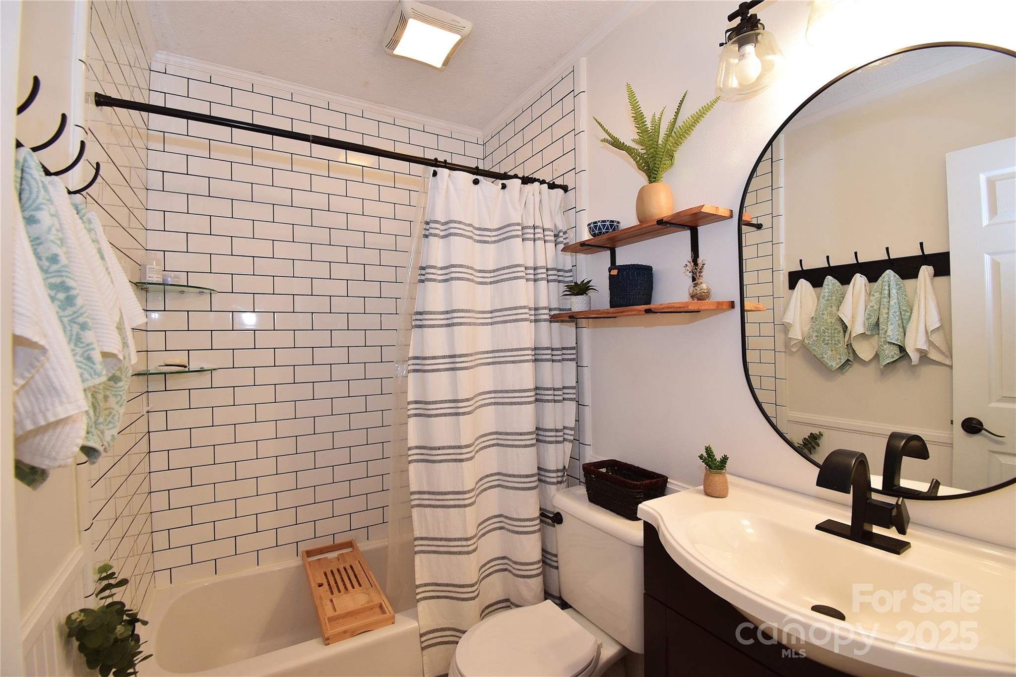 76 Melton Road Candler, NC 28715 - Photo 15 of 34 Gallery Image 15
